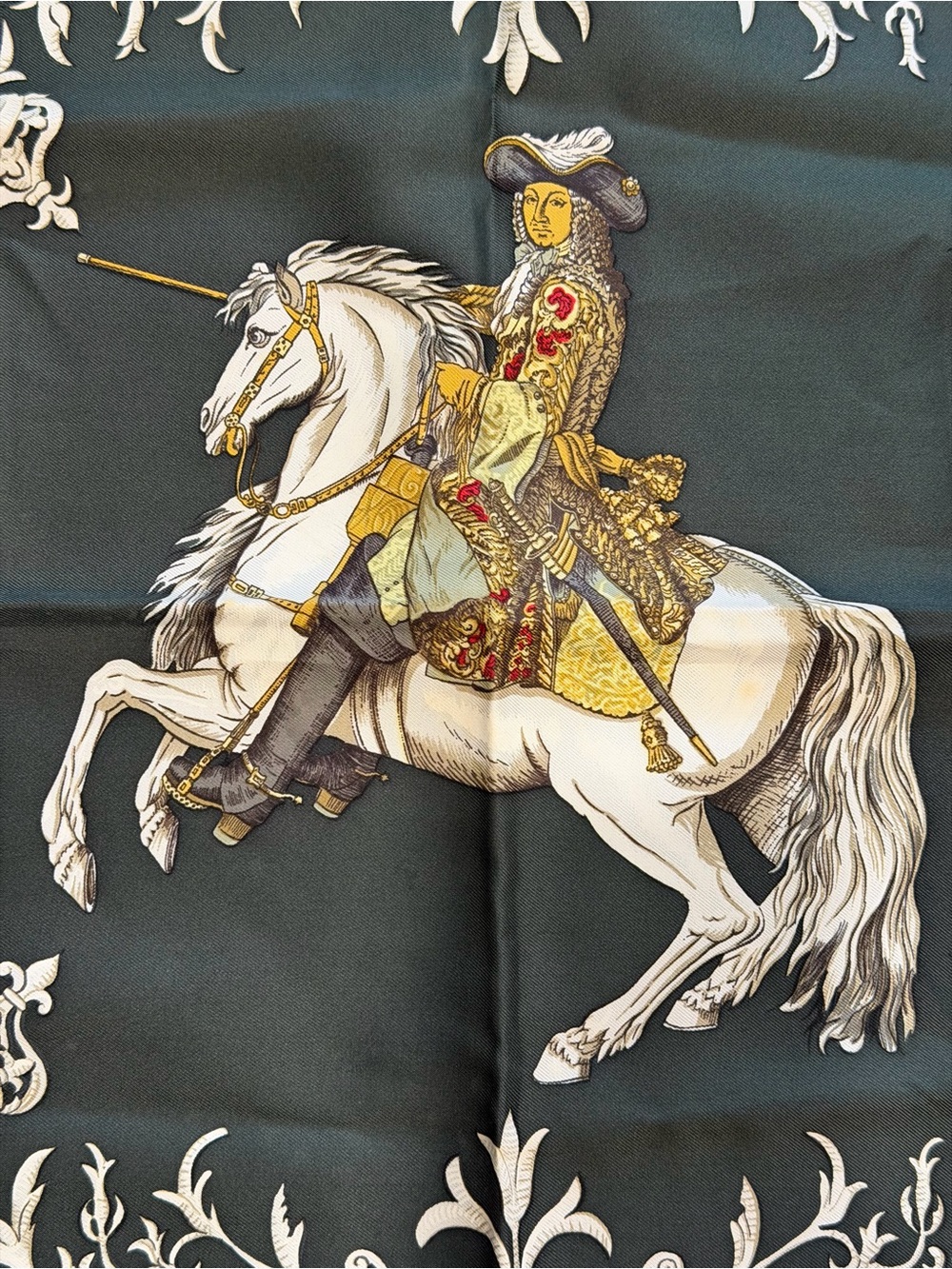 Hermes Ludovicus Magnus Scarf - Picture 6 of 10